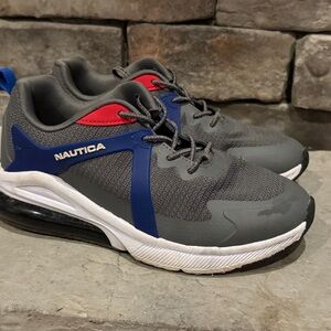 Boy’s Nautica Gray and Blue Shoes size 5